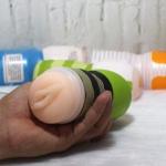 Âm đạo giả Qing cho nam giới trưởng thành, cốc thủ dâm cầm tay với phần ruột silicone mềm, tay cầm nhựa chắc chắn theo mô tả cửa hàng, kích thước 18x8cm, thiết kế gọn để sử dụng cá nhân tại nhà